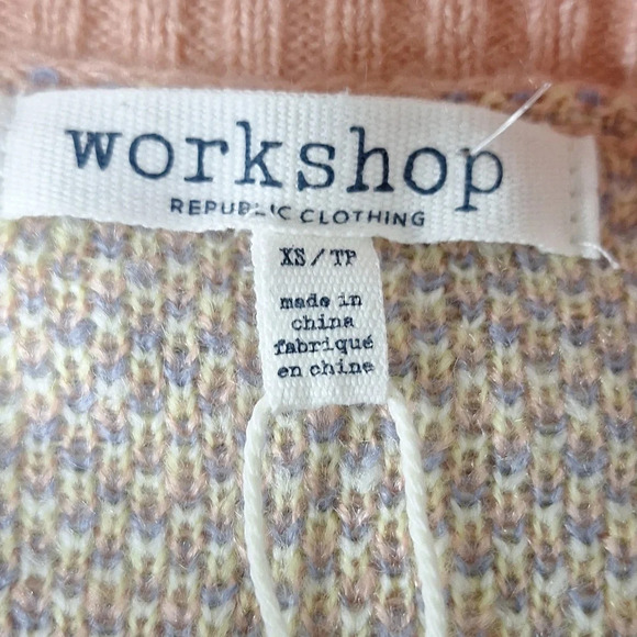 Workshop "NEW" Peachy Pink Crewneck Long Sleeve Thick Sweater Size XS - Picture 10 of 13